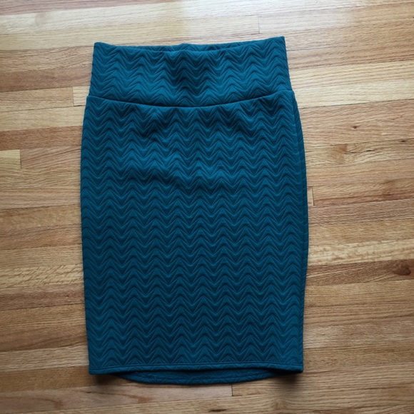 LuLaRoe Dresses & Skirts - LuLaRoe Solid Blue chevon print Cassie skirt